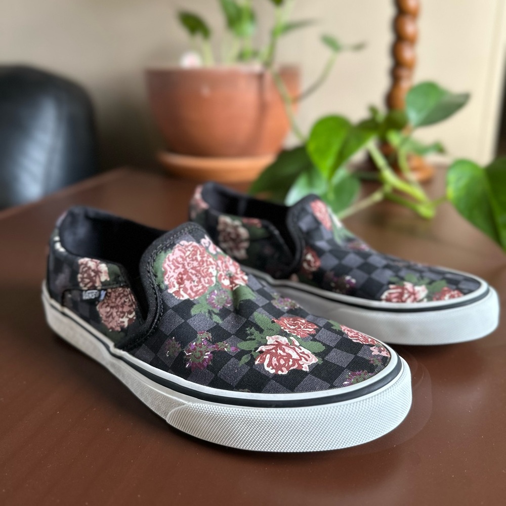 Vans Slip on sneaker, women’s 7.5, checkered floral print